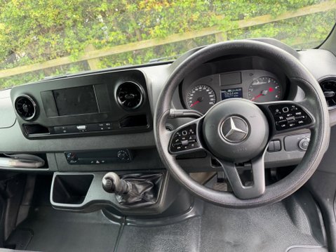 Mercedes-Benz Sprinter 2.0 315 CDI Progressive RWD L3 H2 Euro 6 (s/s) 5dr 14