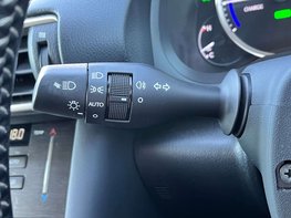 Lexus Is 2.5 IS 300h Advance CVT 4dr 53