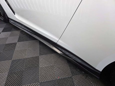 Nissan GT-R 3.8 V6 Recaro Coupe 2dr Petrol Auto 4WD Euro 6 (570 ps) 26