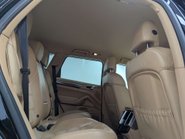 Porsche Cayenne 3.0 Cayenne D Platinum Edition V6 Tiptronic S A 4WD 5dr 45
