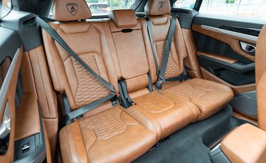 Lamborghini Urus 15