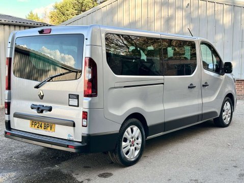Renault Trafic 2.0 dCi LL30 Advance EDC L2 H1 Euro 6 (s/s) 5dr (9 Seat) 5