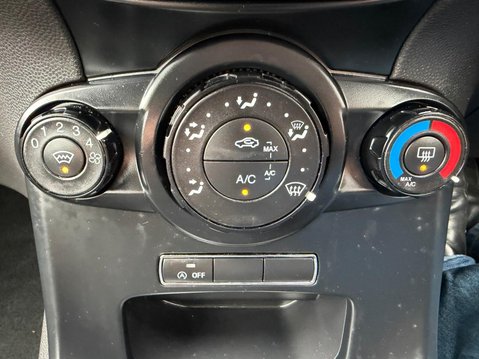 Ford Fiesta 1.0T EcoBoost ST-Line Euro 6 (s/s) 5dr 30