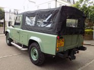 Land Rover Defender 110 2.5 Diesel 32