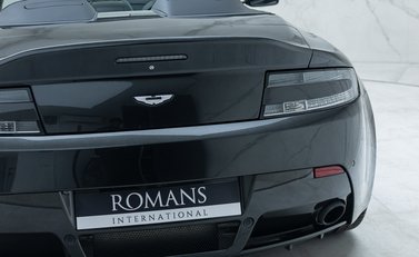 Aston Martin V12 Vantage S ROADSTER 39