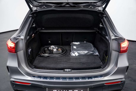 Mercedes-Benz EQA EQA 350 AMG Line Premium Plus 4M 4WD 5dr 18
