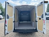 MAN TGE MWB L2H1 3.140 P/V Lion X Air Con Tow Bar NO VAT EURO 6 SELECT 8