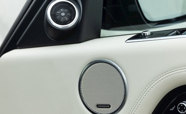 Land Rover Range Rover D300 Westminster Black Edition 20