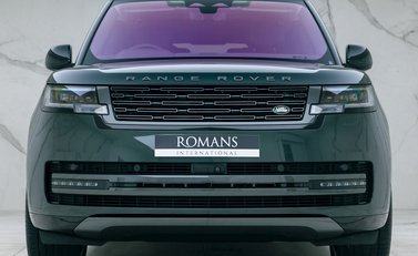 Land Rover Range Rover D350 Autobiography LWB 7 Seater 3