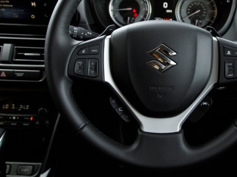 2023 Suzuki s-cross thumbnail 19