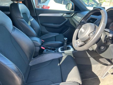 Audi Q3 TFSI S LINE NAVIGATION 19
