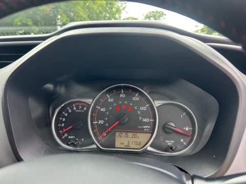 Toyota Yaris 1.33 Dual VVT-i Sport Euro 5 5dr Euro 5 22