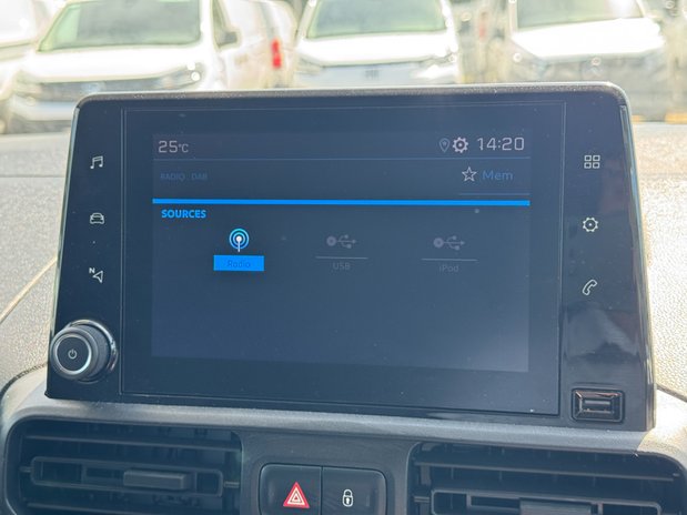 Peugeot Partner SWB L1H1 [SOLD KH] Low Roof Professional Premium+ Air Con Sensors EURO 6 22