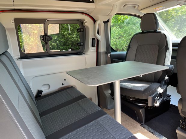 Ford Transit Custom Nugget Camper Titanium Kombi H1 2.0 150ps **PRE-REG** 31