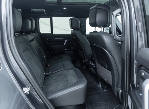 Land Rover Defender 110 V8 CARPATHIAN EDITION Urban 18