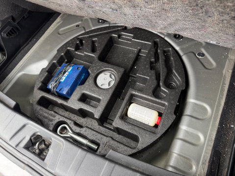 Nissan Qashqai 1.5 dCi Tekna 2WD Euro 5 (s/s) 5dr 49