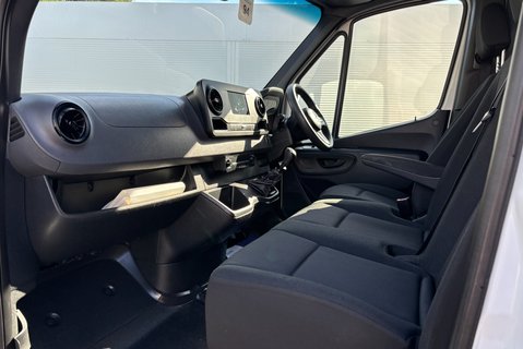 Mercedes-Benz Sprinter 315 Cdi Progressive Glass Frail Van 15