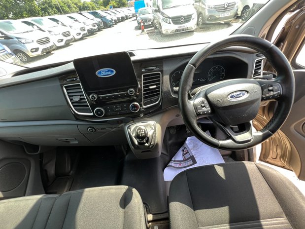 Ford Transit Custom SWB L1H1 (SOLD) Low Roof Limited 280 Air Con Alloys Sensors EURO 6 NO VAT 25