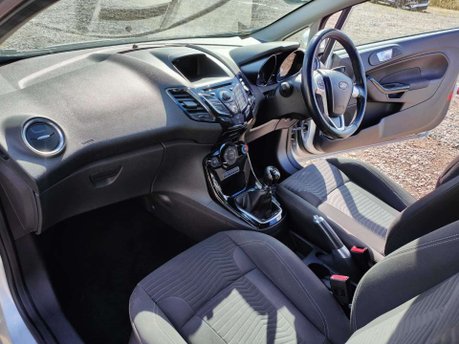 Ford Fiesta 1.0T EcoBoost Zetec Euro 5 (s/s) 3dr 30
