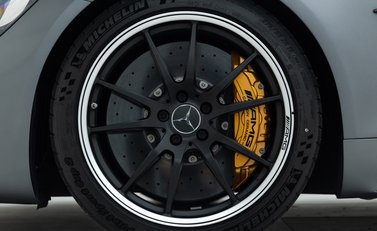 Mercedes-Benz AMG GT R PREMIUM 20