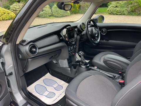 Mini Hatch 1.5 Cooper Hatchback 3dr Petrol Auto Euro 6 (s/s) (136 ps) 55