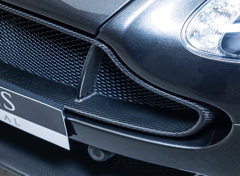 Aston Martin V12 Vantage S ROADSTER 31