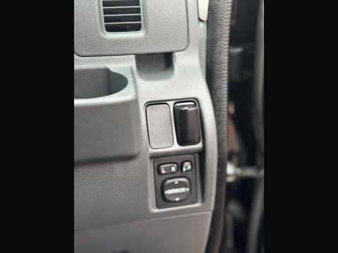 Toyota bB Pixis 12