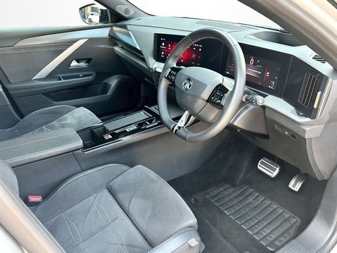 Vauxhall Astra 115kW Ultimate 54kWh 5dr Auto 19