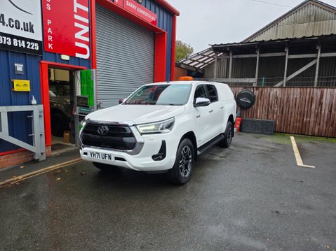 Toyota Hilux INVINCIBLE 4WD D-4D DCB 1