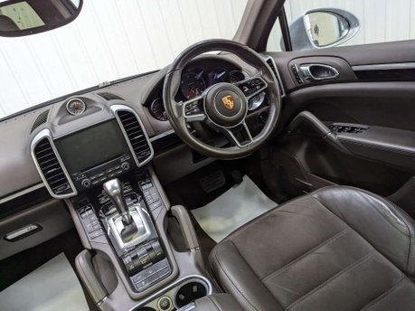 Porsche Cayenne 3.0 Cayenne D Platinum Edition V6 Tiptronic S A 4WD 5dr 47