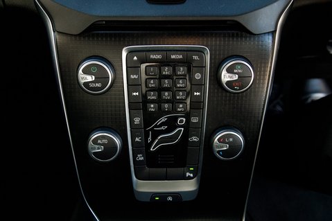 Volvo V40 T2 R-DESIGN NAV PLUS 31