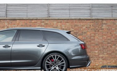 Audi RS6 Avant Performance 29