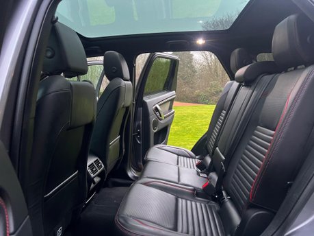 Land Rover Discovery Sport R-DYNAMIC HSE PHEV 11