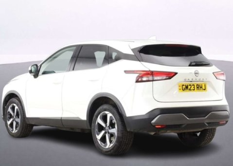 Nissan Qashqai 1.3 DIG-T MHEV N-Connecta SUV 5dr Petrol Hybrid XTRON Euro 6 (s/s) (158 ps) 7