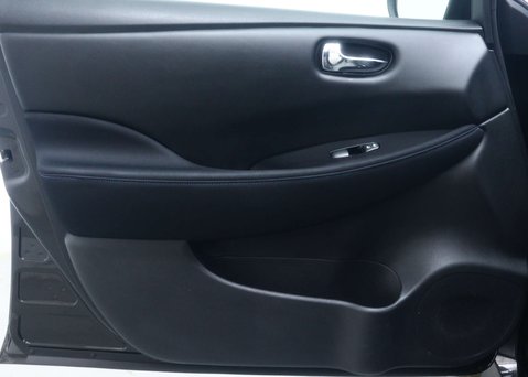 Nissan LEAF Leaf N-Connecta 5dr 44