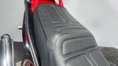 Suzuki GSX1400 2004 ONLY 15K OUTSTANDING CUSTOM CONDITION 1400CC MUSCLE BIKE 32