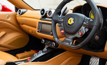 Ferrari California T 13