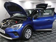 Renault Captur ICONIC TCE 16