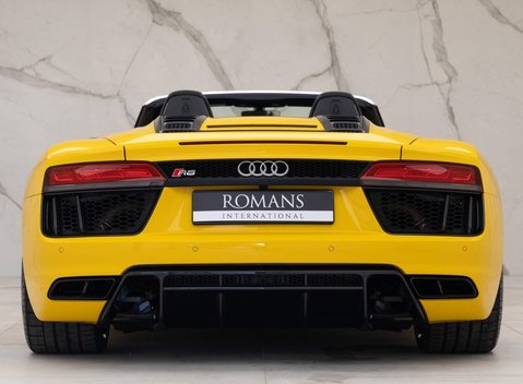 Audi R8 V10 Spyder 19