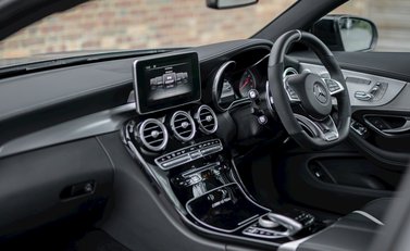 Mercedes-Benz C Class C63 S Coupe 15