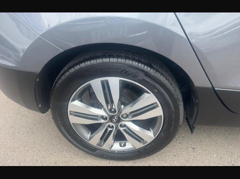 Hyundai ix35 2.0 CRDi Premium Auto 4WD Euro 5 5dr 14