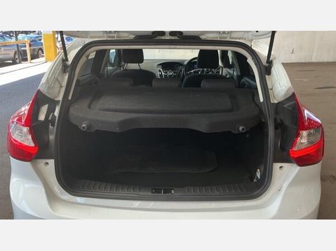 Ford Focus 1.0T EcoBoost Titanium Navigator Euro 5 (s/s) 5dr 8