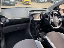 Toyota Aygo 1.0 Aygo X-Press VVT-i 5dr 23