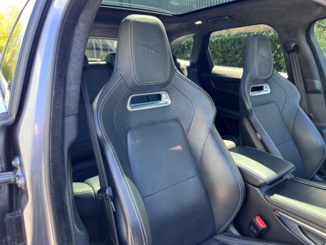 Jaguar F-Pace 2.0 D200 MHEV R-Dynamic HSE Auto AWD Euro 6 (s/s) 5dr 16