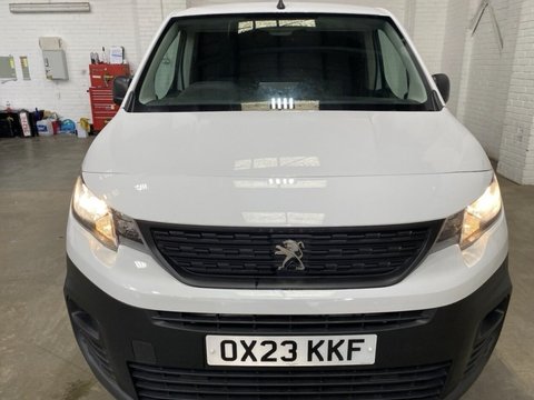 Peugeot Partner BLUEHDI PROFESSIONAL PREMIUM PLUS L1 2