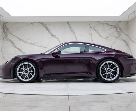 Porsche 911 GT3 TOURING (992.2)