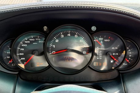 Porsche 911 3.6 996 Carrera 2 Cabriolet 2dr Petrol Tiptronic S (274 g/km, 315 bhp) 64