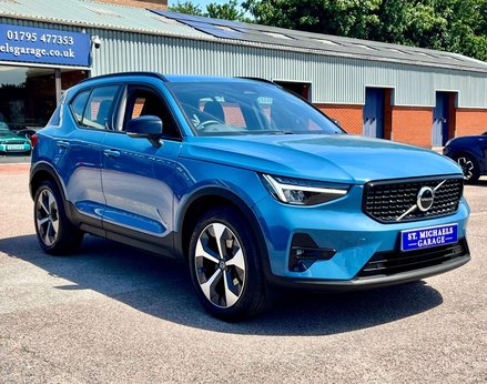 Volvo XC40 2.0 XC40 + B4 MHEV Auto 5dr 4
