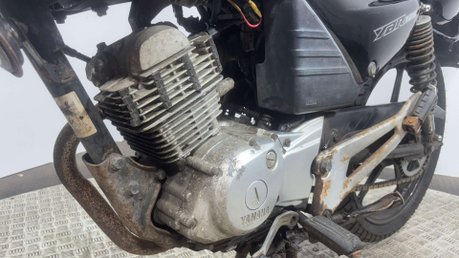 Yamaha YBR 125 2007 12K RUNNING PROJECT BIKE SPARES OR REPAIR LEARNER BIKE 125CC 26