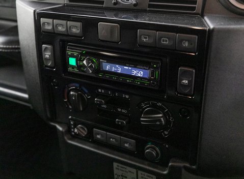 Land Rover Defender 90 Landmark 16